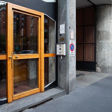 Aparthotel Porta Nuova Milan Exterior photo
